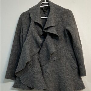 Elegant Gray Ruffled Cape Coat 100% wool cardigan